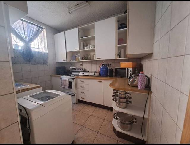 2 BEDROOM TOWNHOUSE FOR SALE IN EDLEEN